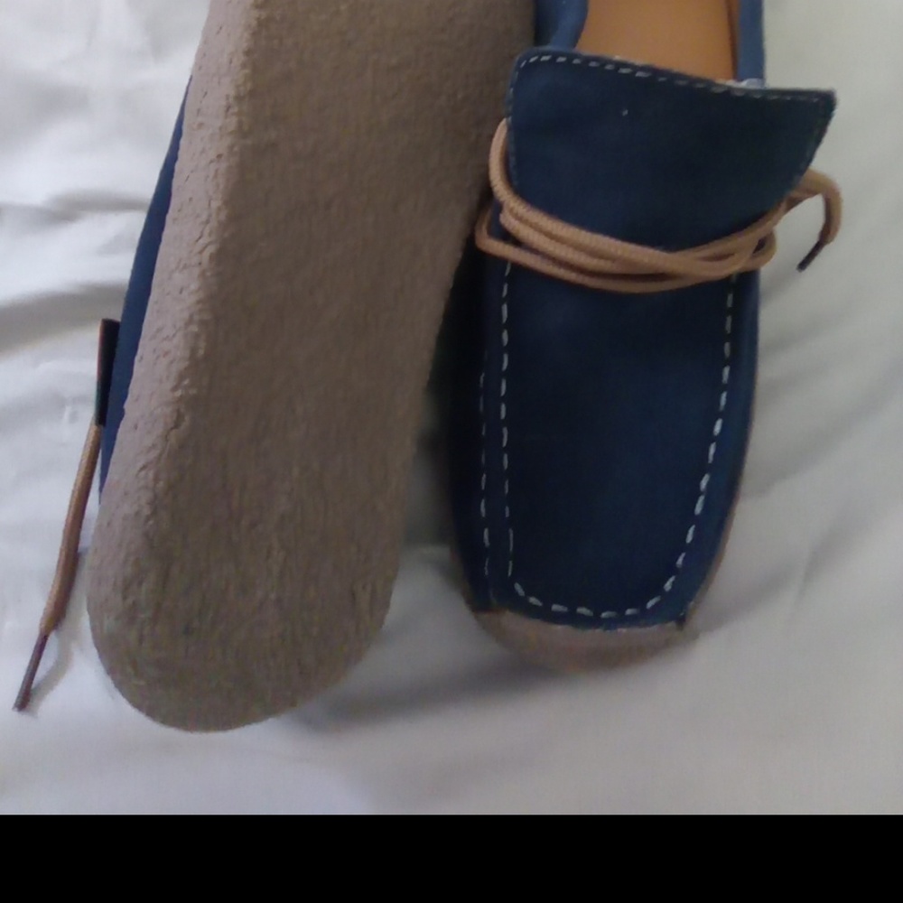 Shoes - Picture 3 of 3